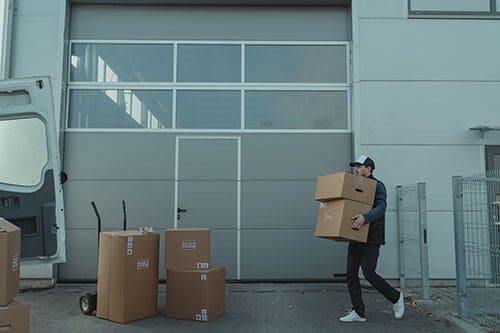 aro-robotics-canada-worker-repetitive-tasks-expensive